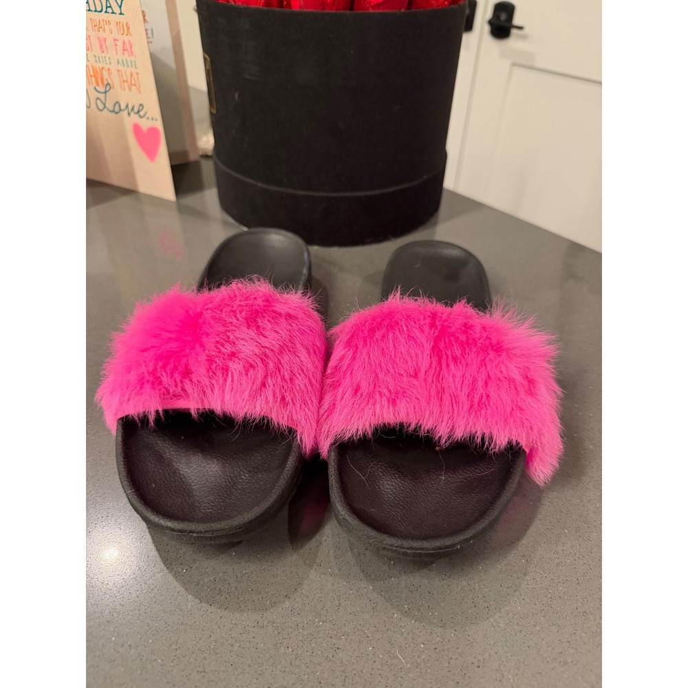 UGG Royale Slide in Fuzzy Furry Hot Pink Slippers 7.5 EUC Faux Fur Coquette